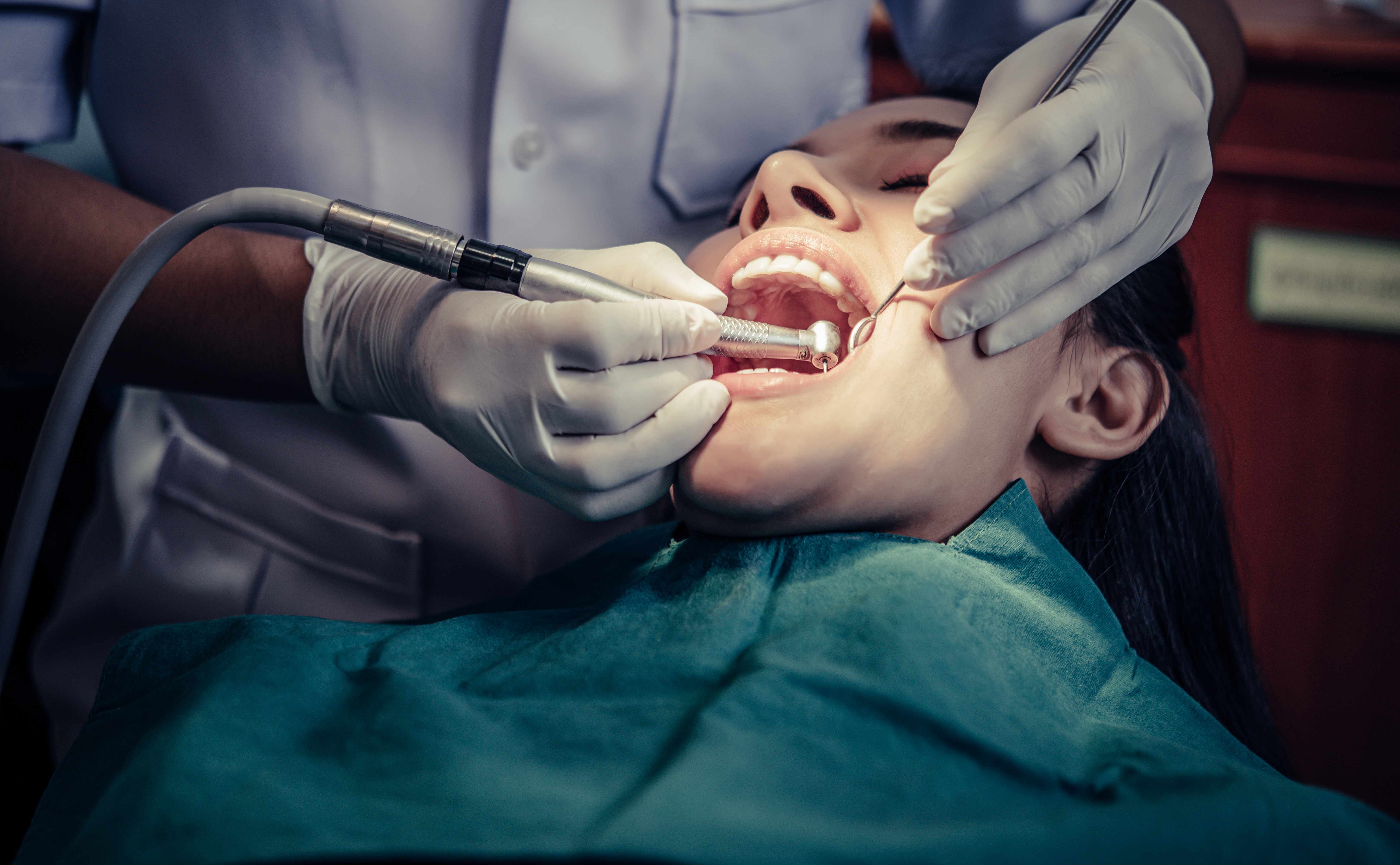 Swollen face from a tooth and when it is an emergency