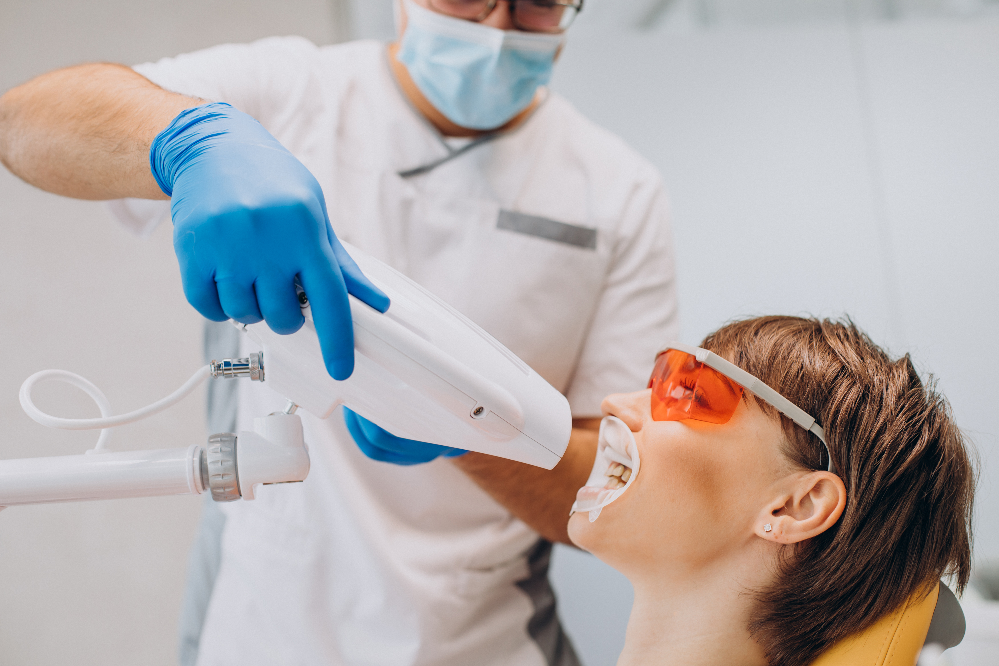Teeth whitening treatment at Dental Specialists Lahore